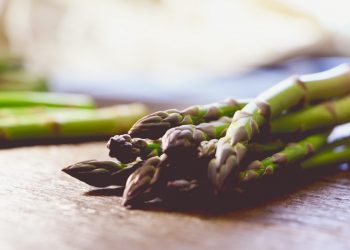 Mangiare asparagi fa tanto bene, solo che…