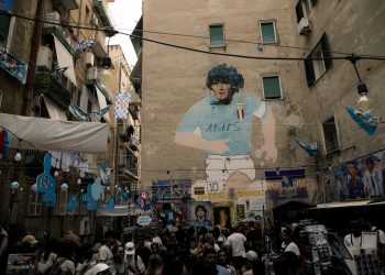 Maradona è meglio di Pelé e il chinotto meglio della Coca Cola, cantavano gli Skiantos.