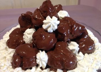 Profitteroles al cioccolato con panna Vincenza Alfano, scrittrice