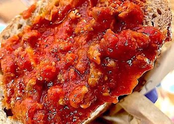 Il pane con la salsa, Pina Scolavino, impiegata amministrativa