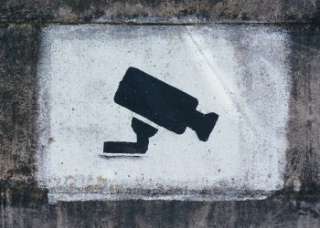 Alla sicurezza c’è chi ci pensa. E ci riflette su.