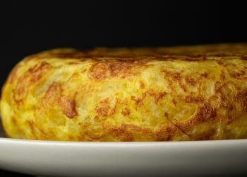 Pane e frittata, di Francesca Marzia Esposito, scrittrice.
